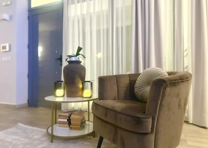 Almihauss - Adults Only * 阿凡投