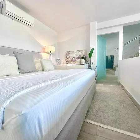 Almihauss - Adults Only *