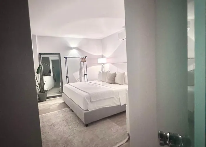 Almihauss - Adults Only * 阿凡投