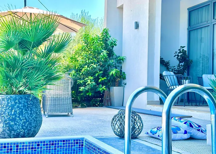 Almihauss - Adults Only