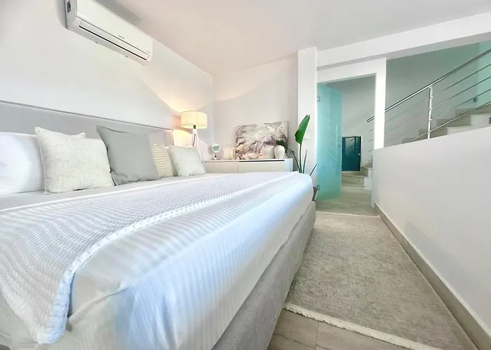 Almihauss - Adults Only *