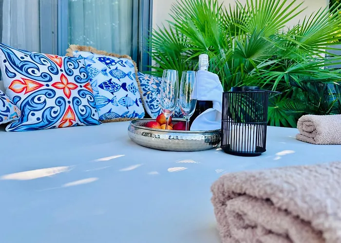 Almihauss - Adults Only * 阿凡投