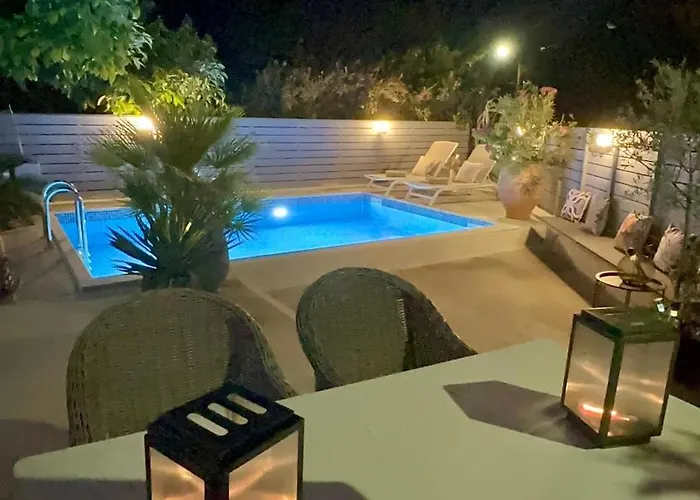 Almihauss - Adults Only * 아판토우