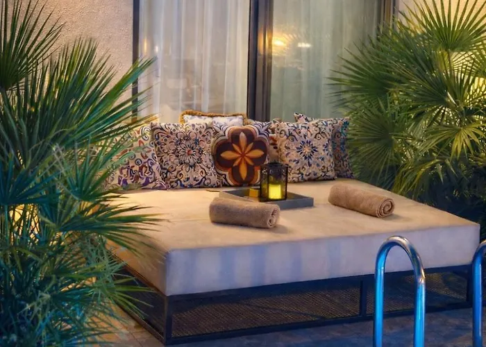 Almihauss - Adults Only *